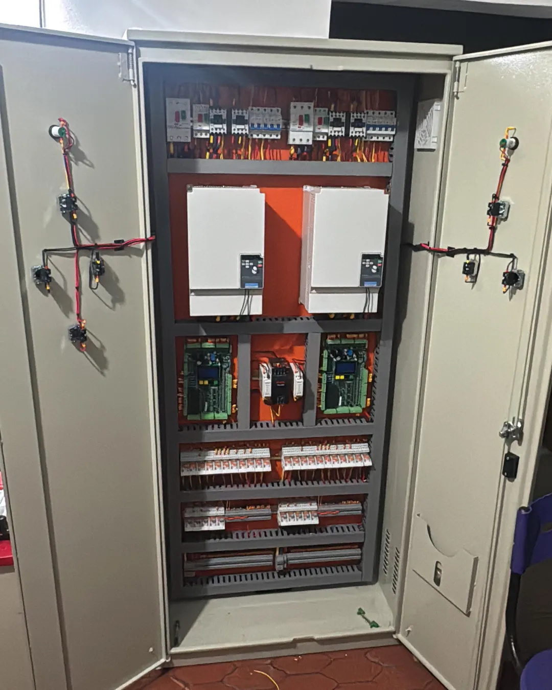Tablero eléctrico armado por Fadinmaq